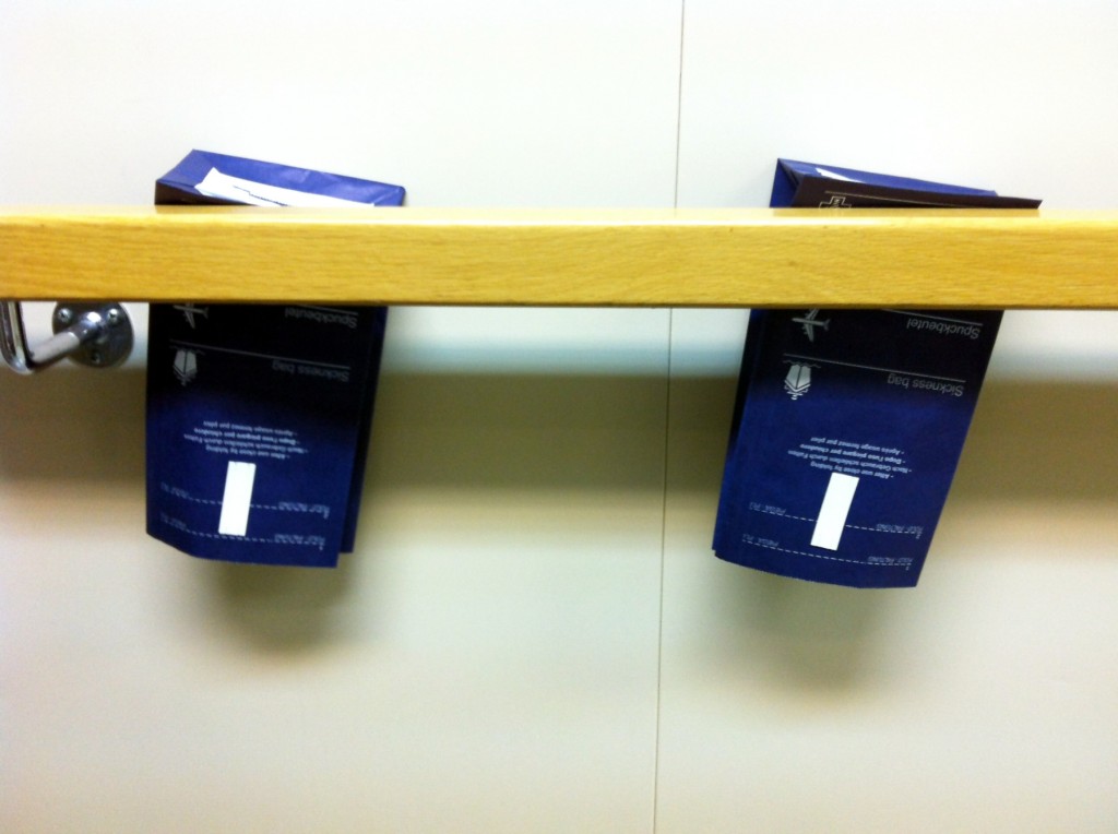 無處不在的嘔吐袋